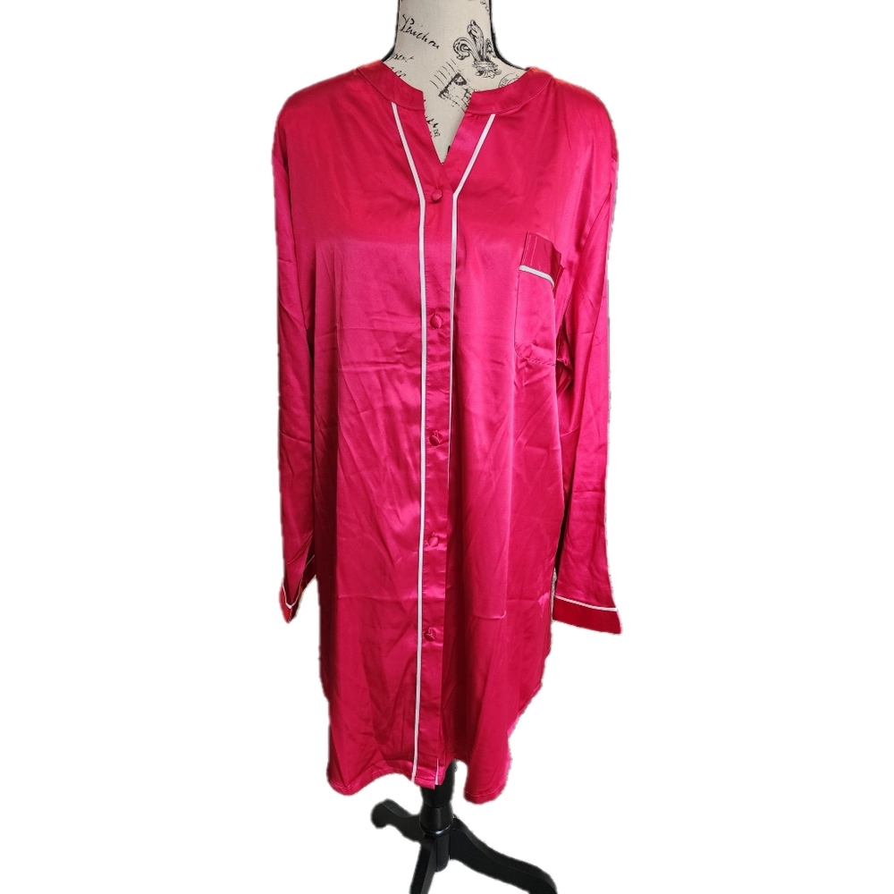 NWOT Silky Night Shirt (Size XL)
